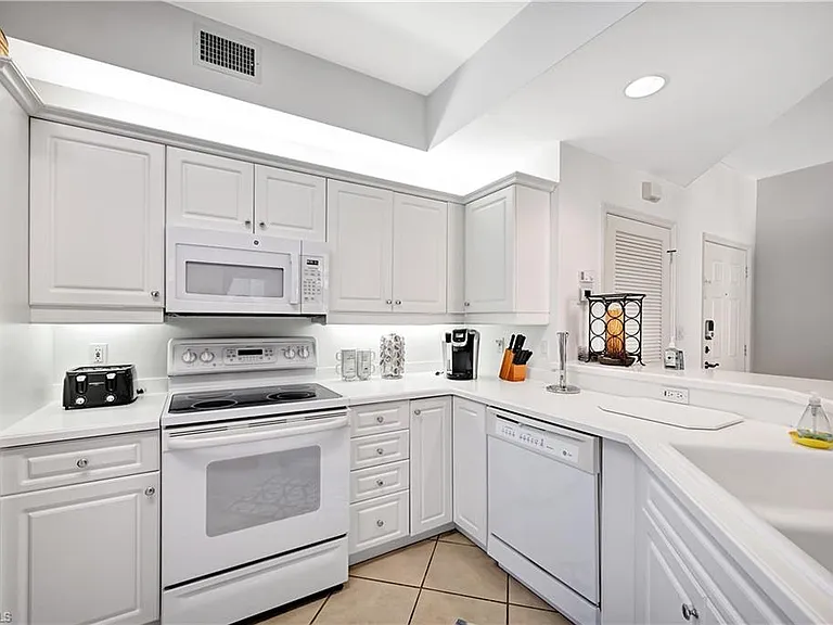 410 Bayfront Pl #2409 — Photo 8