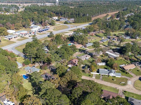 415 Timber Ln, Pineville, LA 71360