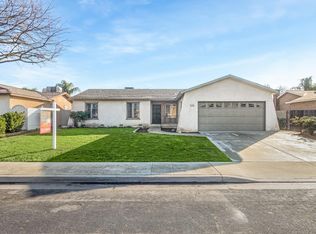 1690 Santa Ana Ave, Clovis, CA 93611