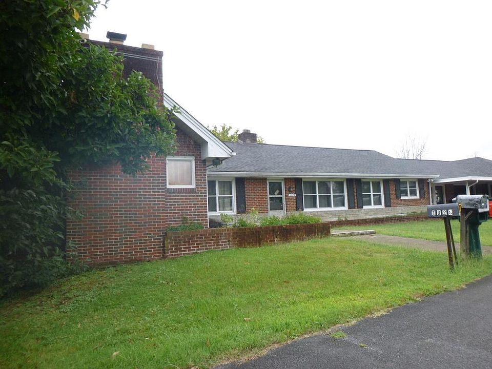 1st image of 1025 Ward Pl