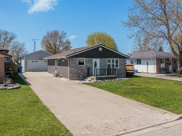 110 Highbury Cres, Chatham Kent, ON N8A 4T7