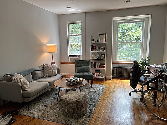 1st image of 347 Quincy St APT 2