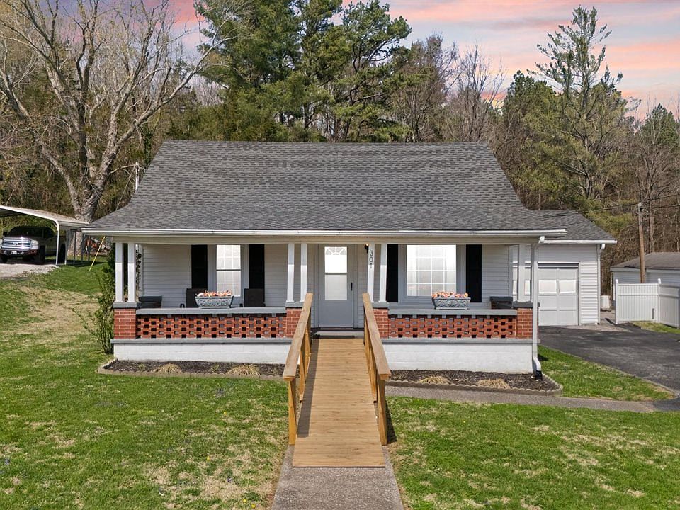 1st image of 301 Vincent St
