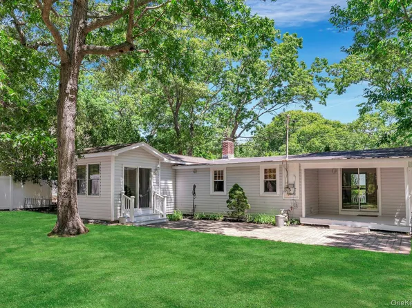 420 Sigsbee Road, Mattituck, NY 11952
