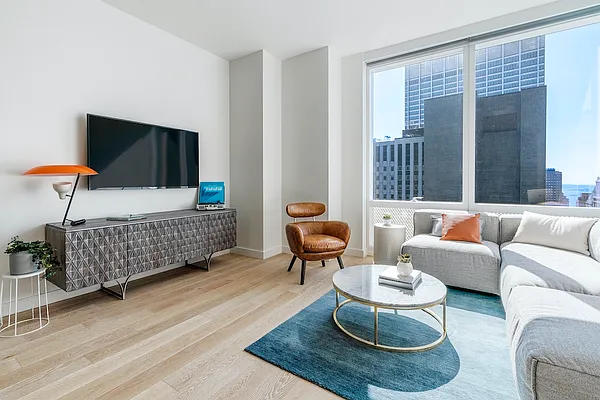 Rented by Greystar | media 6