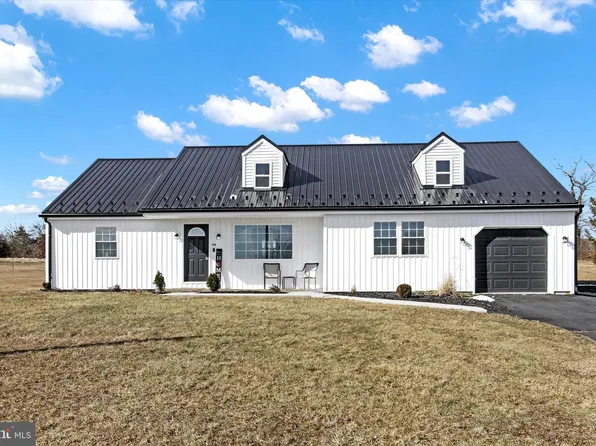 74 Guernsey Rd, Biglerville, PA 17307