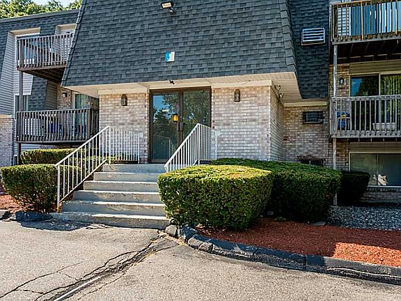 3rd image of 1560 Douglas Ave APT D49