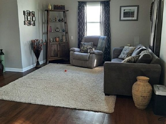 3rd image of 2540 Edgelea Dr
