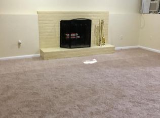 8 Oakdale Dr, Westbury, NY 11590