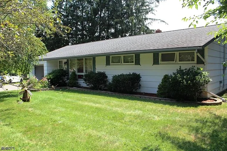 12 Nalron Dr photo 1