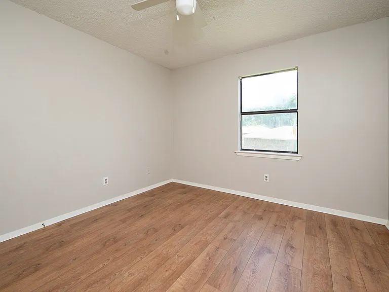 705 S Spring St #705 — Photo 4