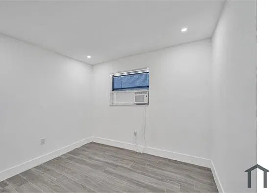3 bed, 4198 sqft, $2,395 — Photo 2