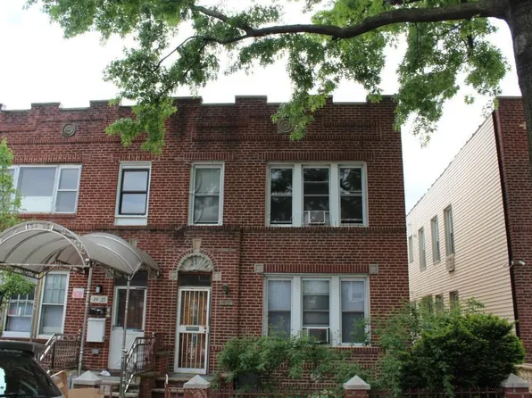 2427 26th St, Long Island City, NY 11102