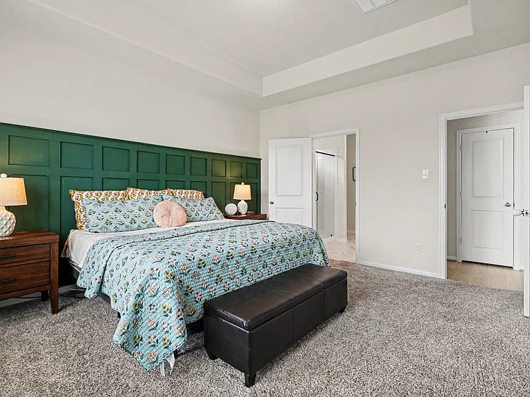 2214 Lierna Dr — Photo 14