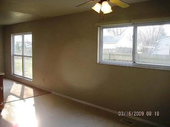 2809 Maplewood Dr — Photo 6