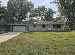 W154N8167 Valley View Dr, Menomonee Falls, WI 53051