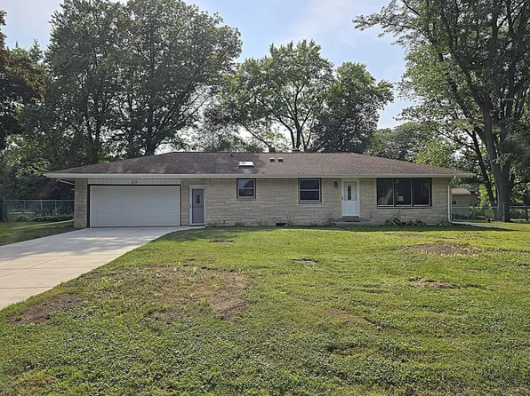 W154N8167 Valley View DRIVE, Menomonee Falls, WI 53051