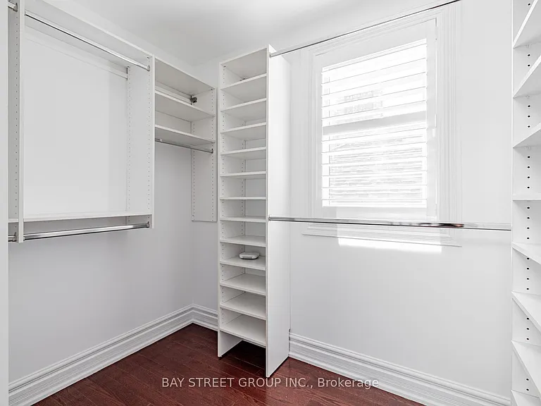 35 William Poole Way — Photo 33