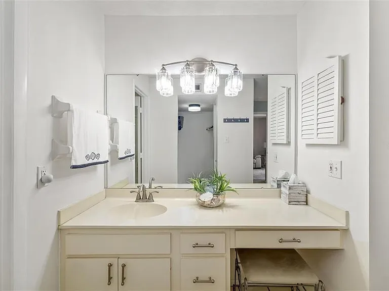 7201 Curtiss Ave #2D — Photo 20