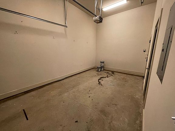 3rd image of 945 College Ave #B1