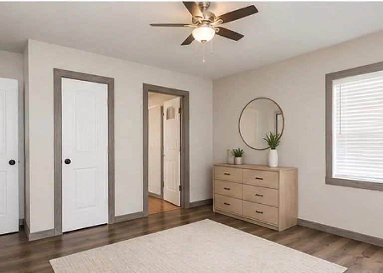 3206 Jarvis St — Photo 3
