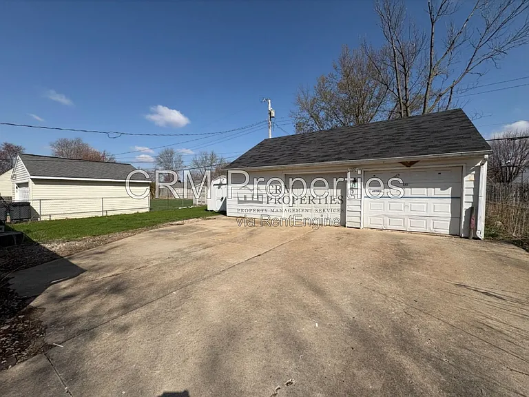 1936 Lynwood Dr — Photo 19