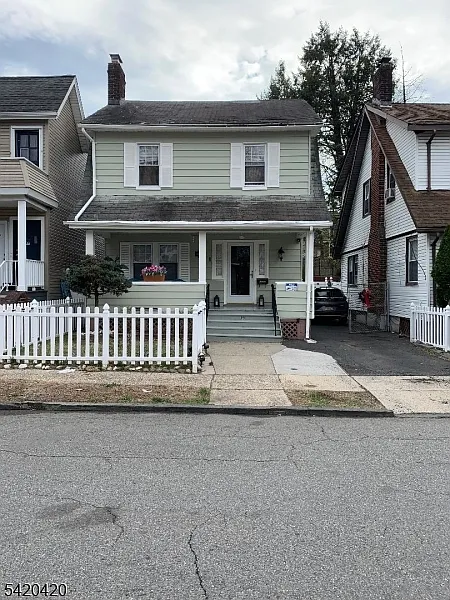 99 BURCHARD AVE photo 1