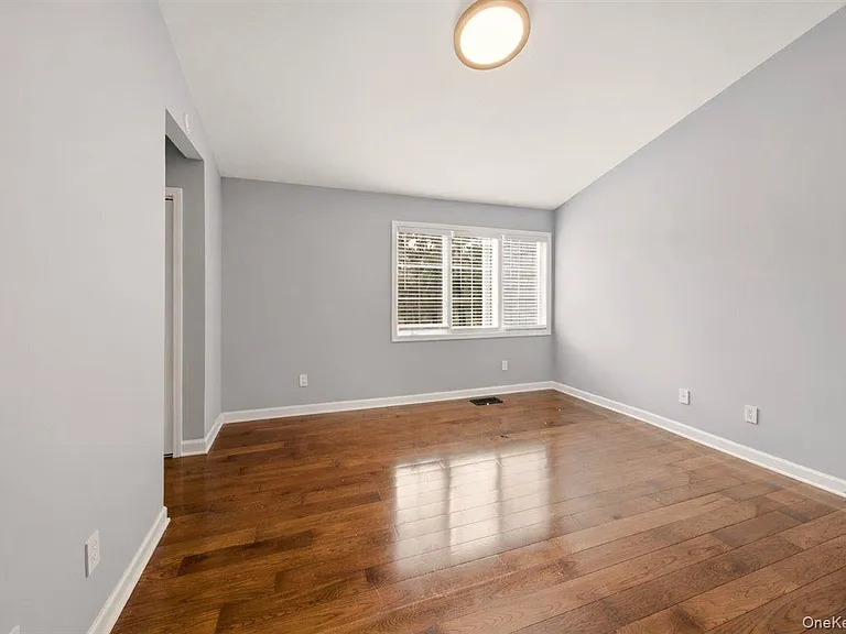 42 Clarewood Dr — Photo 16
