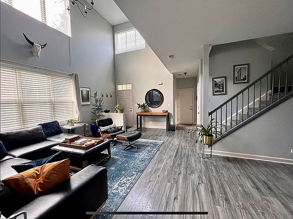 5th image of 324 Fairmont Ct #324
