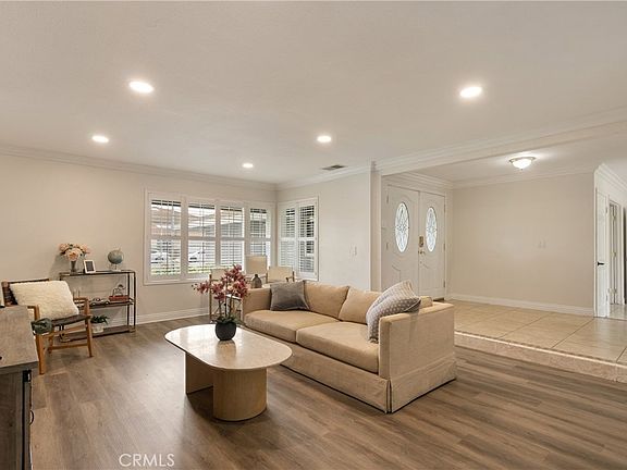 4th image of 205 N Rimhurst Ave