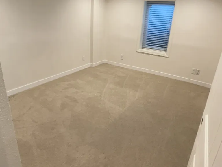 4801 W Irving St — Photo 25