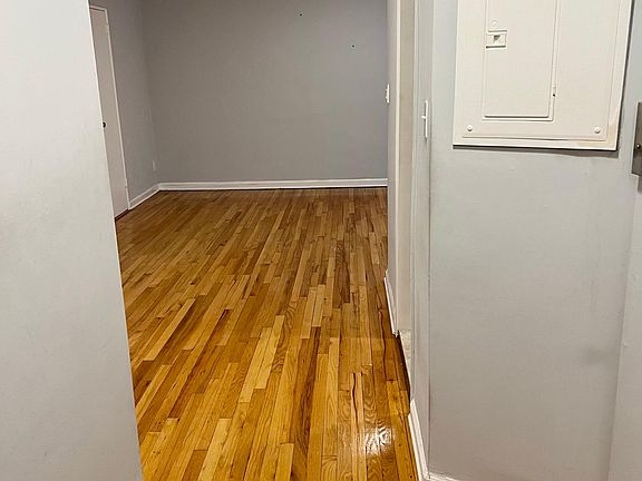 2nd image of 3616 Bell Blvd APT 8A