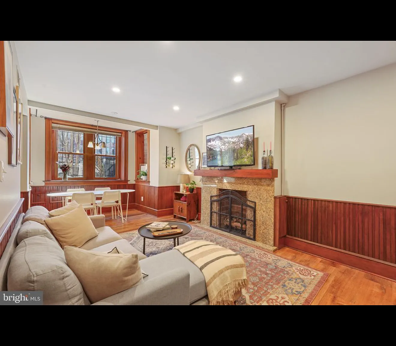 2 bed, 1200 sqft, $3,300 — Photo 3