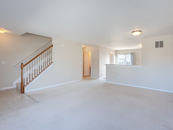 2nd image of 976 Hartford Village Blvd