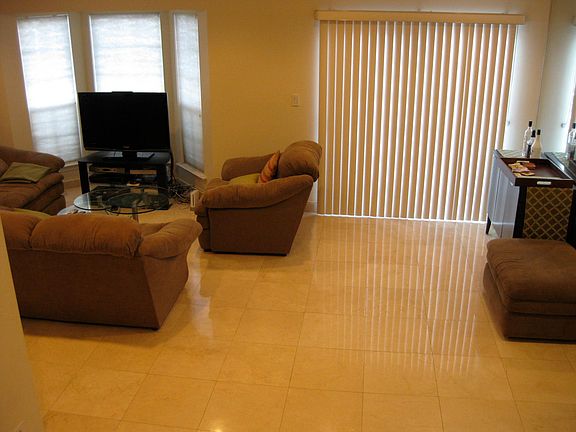 Living/Dining Area