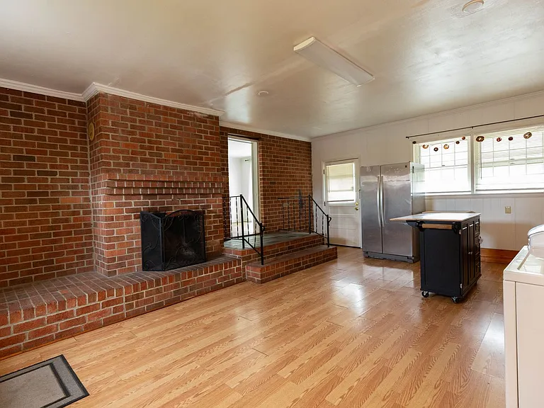 612 N Preston St #1 — Photo 4
