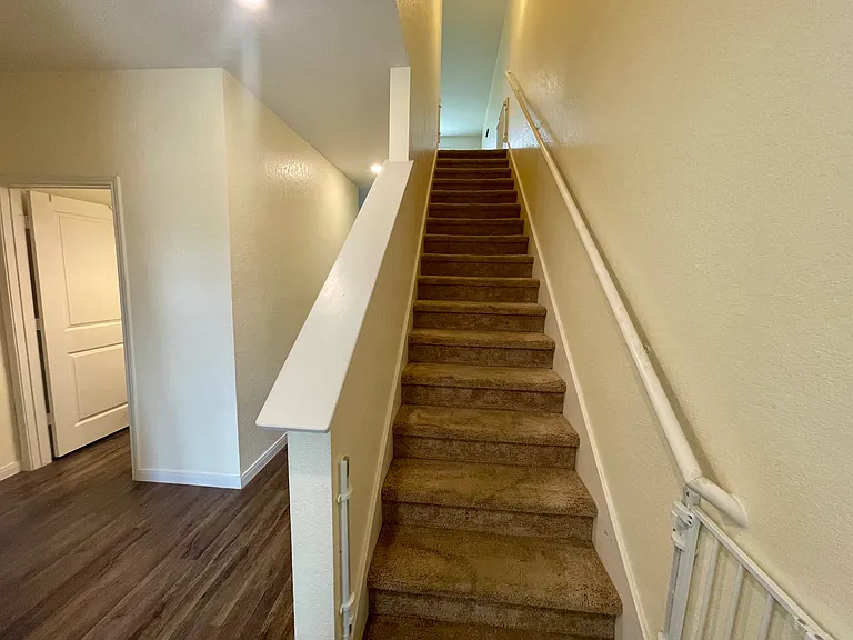 8603 Rock Mdw — Photo 4