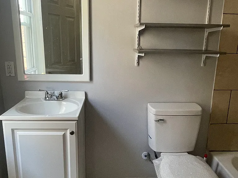 338 N 63rd St #2B — Photo 8