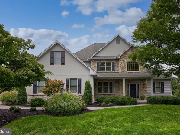 2265 May Apple Dr, York, PA 17402