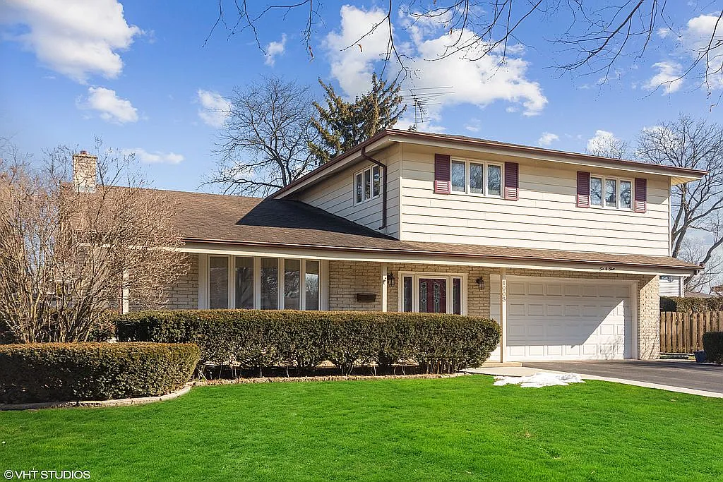 1003 N Newberry Ln photo 1