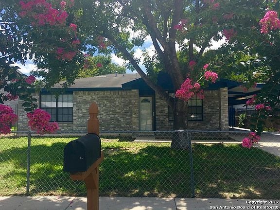 3rd image of 3230 Aragon Dr