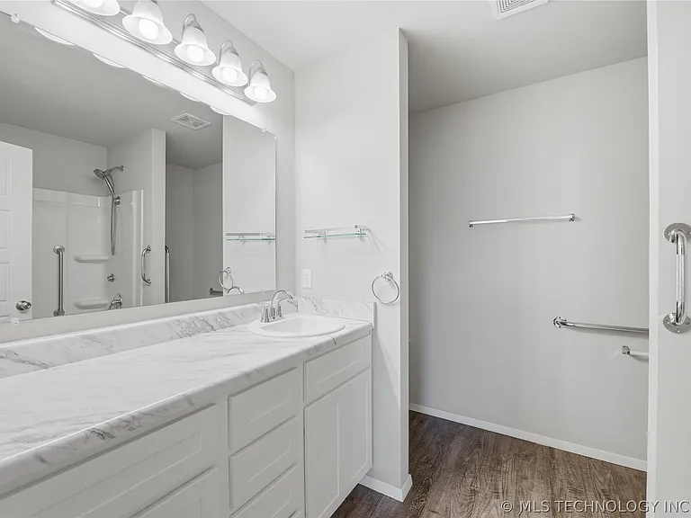 8501 E 162nd St S — Photo 17