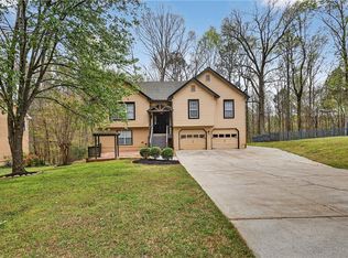 5423 Sugarmill Dr, Flowery Branch, GA 30542