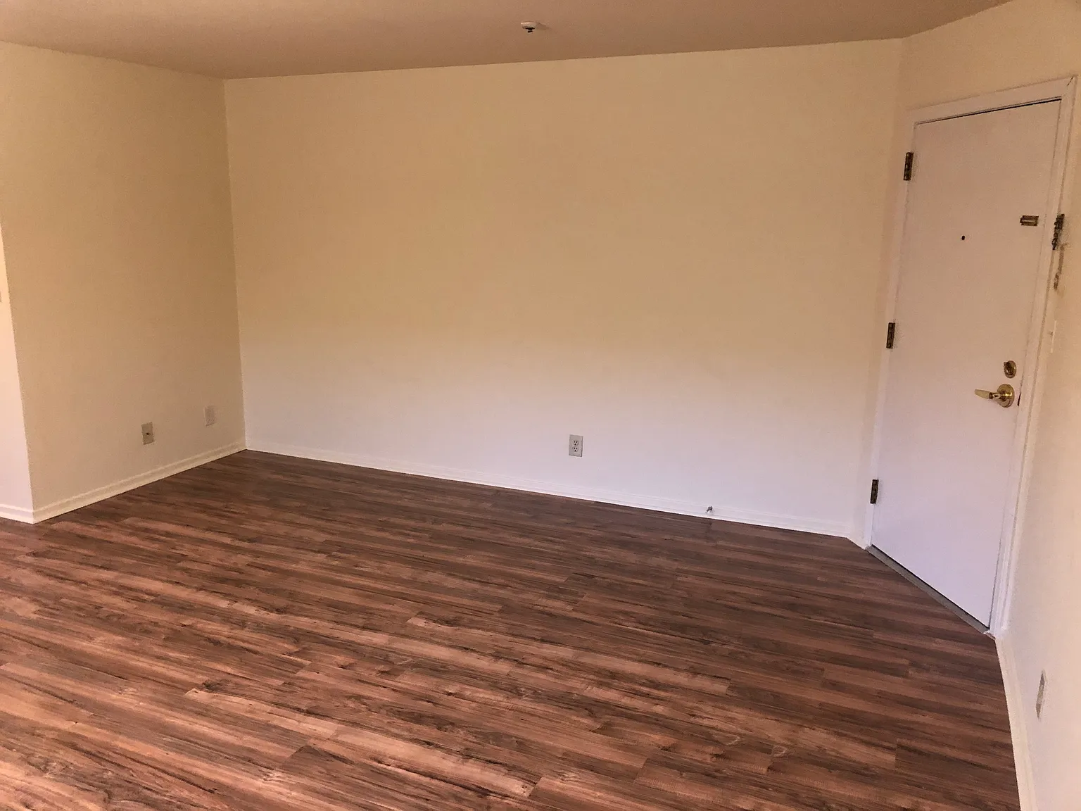 1 bed, 650 sqft, $1,850 — Photo 2