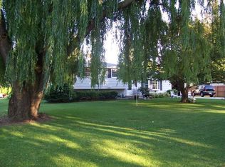 414 Memory Ct, Green Bay, WI 54301