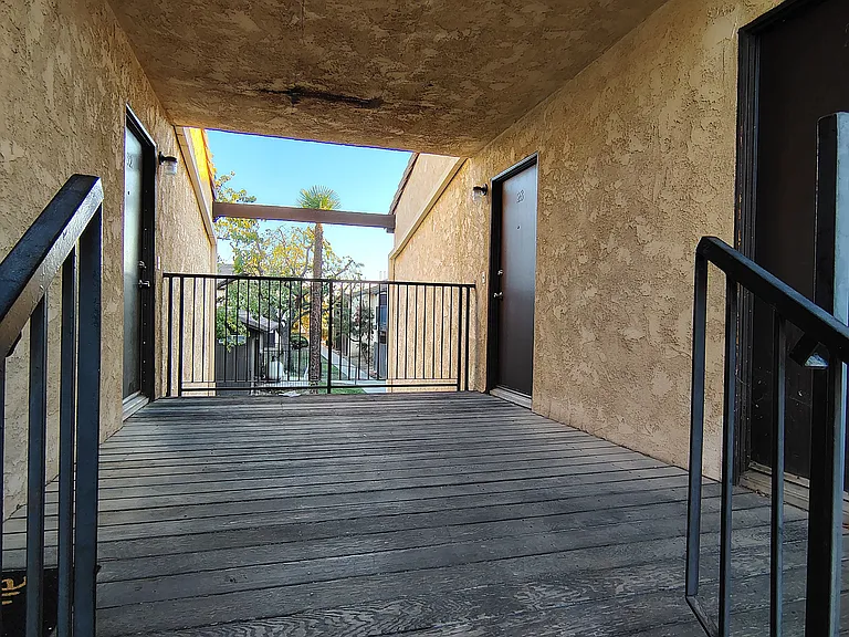 2401-12 Christmas Tree Ln #13 — Photo 19