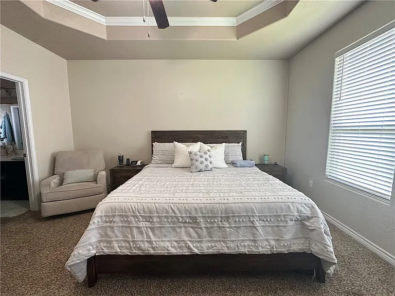 1016 Santa Catalina St — Photo 13