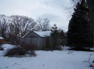 N1460 Jasmine Dr, Genoa City, WI 53128