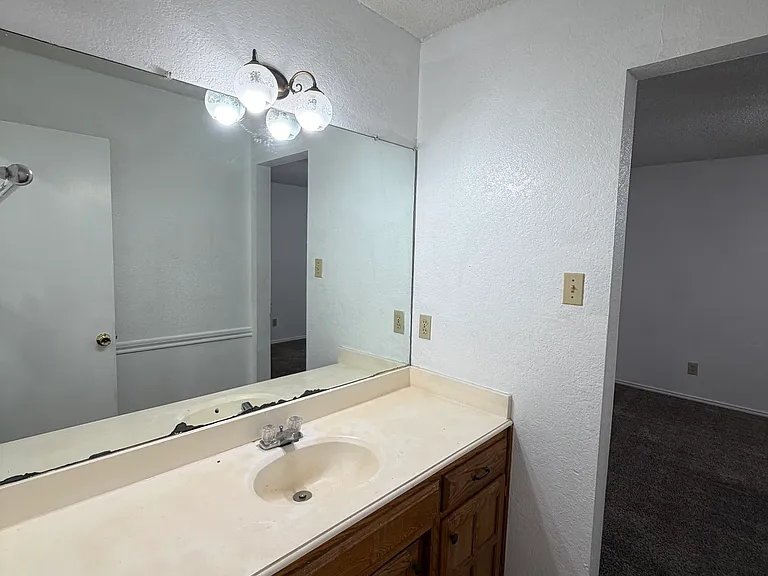 213 S Beverly St #1 — Photo 14