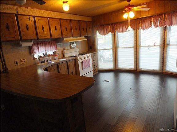 3rd image of 5081 Silverdome Dr